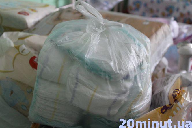 Палату маленької дівчинки, яку залишала мама, небайдужі всипали подарунками, фото №4 на сайті 20minut.ua