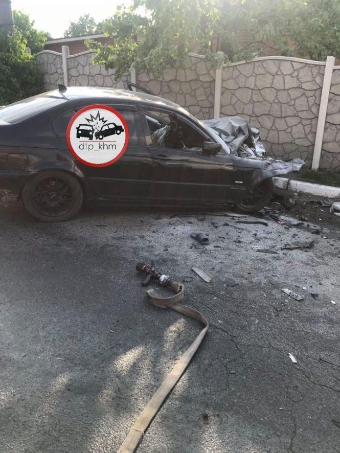 Новини Хмельницького - фото з У Хмельницькому BMW протаранило бус: постраждало двоє людей (ФОТО) У Хмельницькому BMW протаранило бус: постраждало двоє людей (ФОТО), фото №2 на сайті vsim.ua