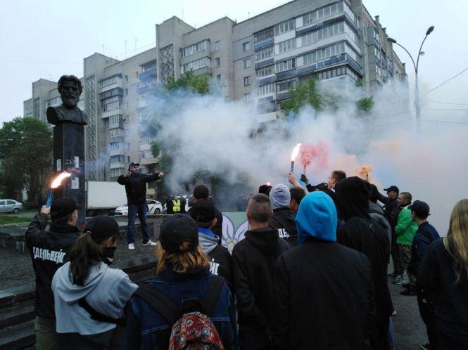 На Замості приберуть погруддя «комуністу» Петру Запорожцю, фото №2 на сайті 20minut.ua