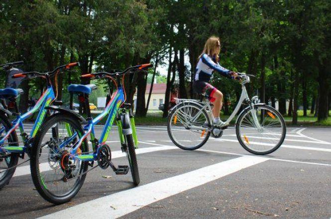 Новини Вінниці - фото з «Залізні коні» для міської ради. Чому чиновникам роздаватимуть велосипеди? «Залізні коні» для міської ради. Чому чиновникам роздаватимуть велосипеди?, фото №7 на сайті 20minut.ua