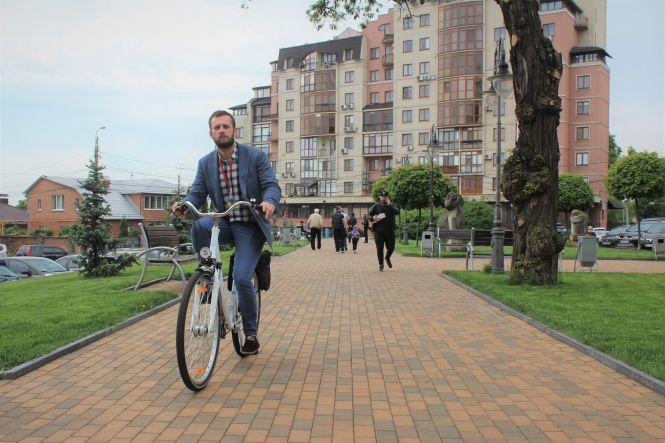 Новини Вінниці - фото з «Залізні коні» для міської ради. Чому чиновникам роздаватимуть велосипеди? «Залізні коні» для міської ради. Чому чиновникам роздаватимуть велосипеди?, фото №2 на сайті 20minut.ua