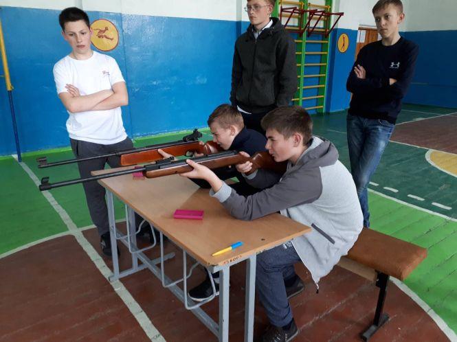 Новини Козятина - фото з Хто краще стріляє? У школі-інтернат-гімназії змагались з кульової стрільби Хто краще стріляє? У школі-інтернат-гімназії змагались з кульової стрільби, фото №1 на сайті 20minut.ua