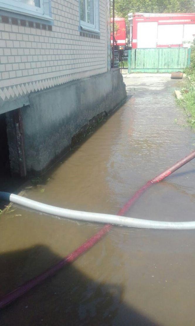 Негода в області: підтоплена амбулаторія та перекрита дорога, фото №1 на сайті 20minut.ua