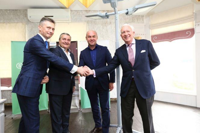 Новини Тернополя - фото з У Тернополі вироблятимуть сучасні вуличні світильники У Тернополі вироблятимуть сучасні вуличні світильники, фото №3 на сайті 20minut.ua