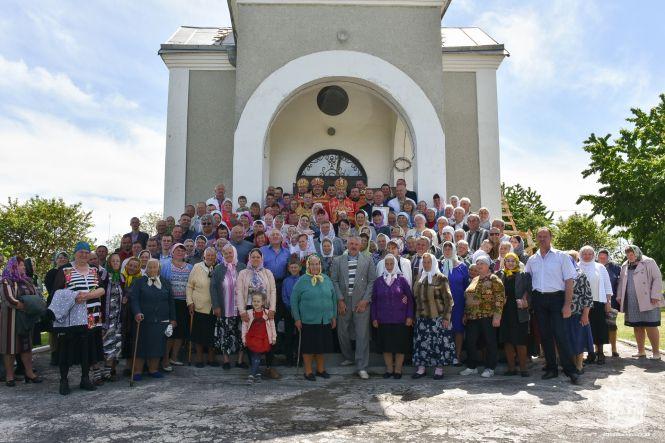 Новини Козятина - фото з На престольне свято у Непедівці завітав митрополит Вінницький і Барський Симеон На престольне свято у Непедівці завітав митрополит Вінницький і Барський Симеон, фото №2 на сайті 20minut.ua