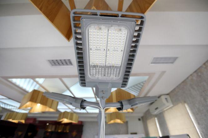 Новини Тернополя - фото з У Тернополі вироблятимуть сучасні вуличні світильники У Тернополі вироблятимуть сучасні вуличні світильники, фото №1 на сайті 20minut.ua