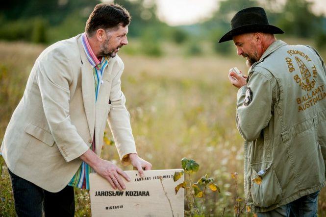 Новини Вінниці - фото з Його гігантські «зелені риби» на кордоні України і Польщі полонили усіх! Тепер Ярослав Козяра готує арт-сюрприз для OPERAFEST TULCHYN Його гігантські «зелені риби» на кордоні України і Польщі полонили усіх! Тепер Ярослав Козяра готує арт-сюрприз для OPERAFEST TULCHYN, фото №8 на сайті 20minut.ua