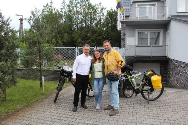 Новини Хмельницького - фото з Як хмельничани з консулом “тусили” або все про пригоди пари велосипедистів у Європі Як хмельничани з консулом “тусили” або все про пригоди пари велосипедистів у Європі, фото №16 на сайті vsim.ua