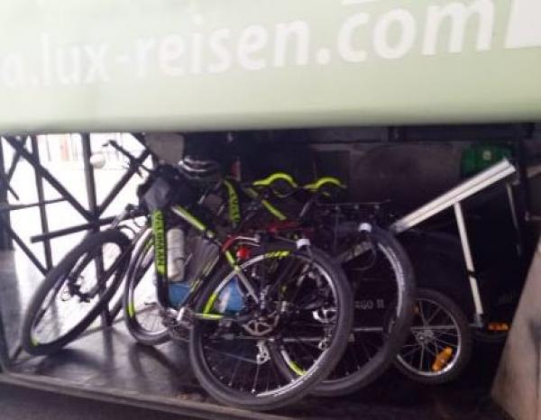 Новини Хмельницького - фото з Як хмельничани з консулом “тусили” або все про пригоди пари велосипедистів у Європі Як хмельничани з консулом “тусили” або все про пригоди пари велосипедистів у Європі, фото №1 на сайті vsim.ua