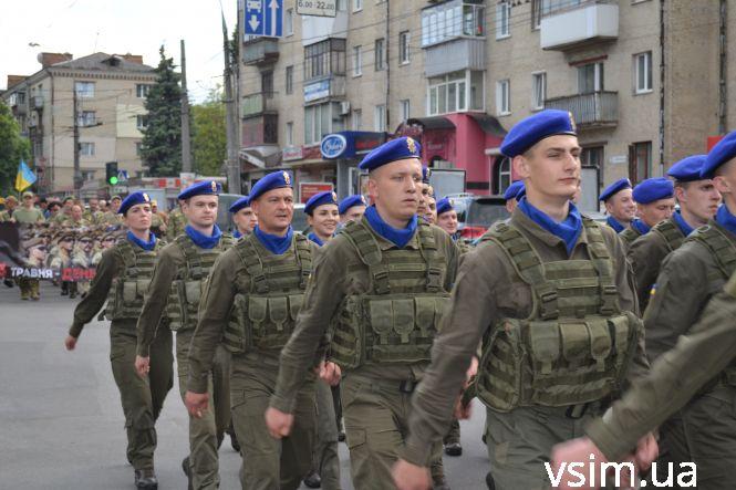 Центром Хмельницького пройшов Марш Героїв (ФОТО, ВІДЕО), фото №8 на сайті vsim.ua