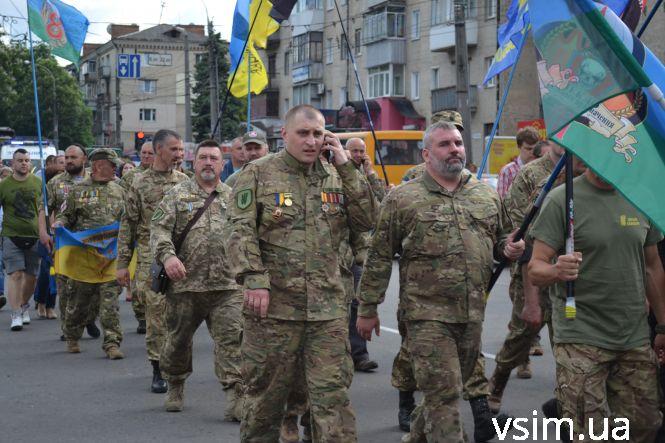 Центром Хмельницького пройшов Марш Героїв (ФОТО, ВІДЕО), фото №15 на сайті vsim.ua