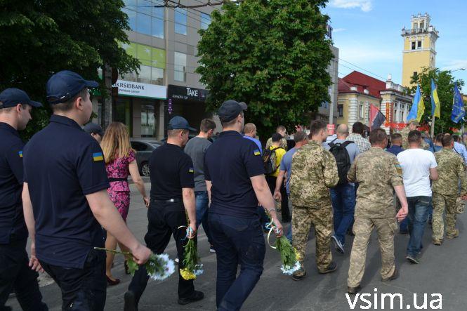 Центром Хмельницького пройшов Марш Героїв (ФОТО, ВІДЕО), фото №21 на сайті vsim.ua