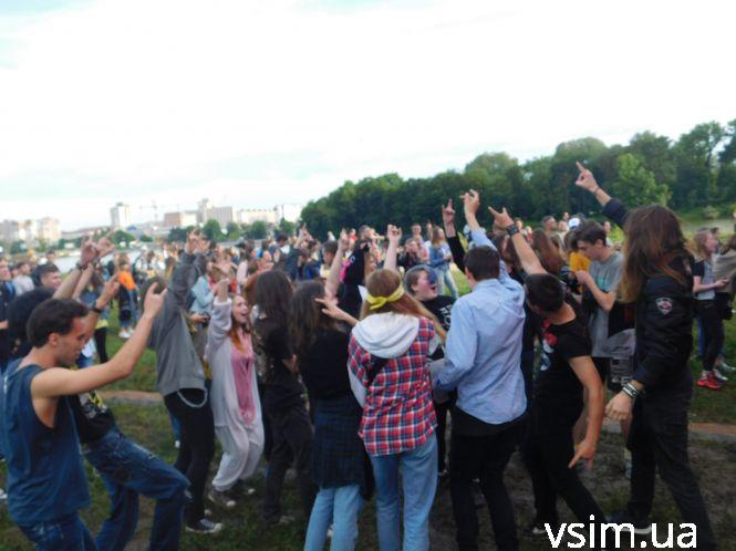 Новини Хмельницького - фото з Юним хмельничанам просто “зносило башню” у ритмі слему на «Rock&Buh» Юним хмельничанам просто “зносило башню” у ритмі слему на «Rock&Buh», фото №11 на сайті vsim.ua