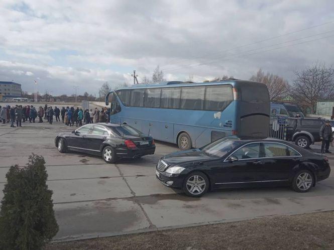 2 мільйони за селфі з Порошенком, фото №2 на сайті 20minut.ua
