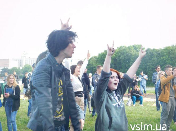 Новини Хмельницького - фото з Юним хмельничанам просто “зносило башню” у ритмі слему на «Rock&Buh» Юним хмельничанам просто “зносило башню” у ритмі слему на «Rock&Buh», фото №8 на сайті vsim.ua