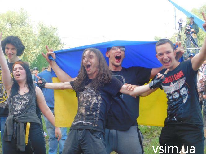 Новини Хмельницького - фото з Юним хмельничанам просто “зносило башню” у ритмі слему на «Rock&Buh» Юним хмельничанам просто “зносило башню” у ритмі слему на «Rock&Buh», фото №9 на сайті vsim.ua