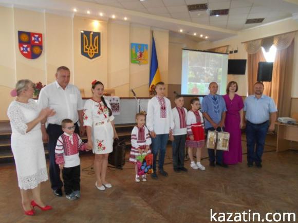 Новини Козятина - фото з Любов до Батьківщини починається з родини Любов до Батьківщини починається з родини, фото №3 на сайті 20minut.ua