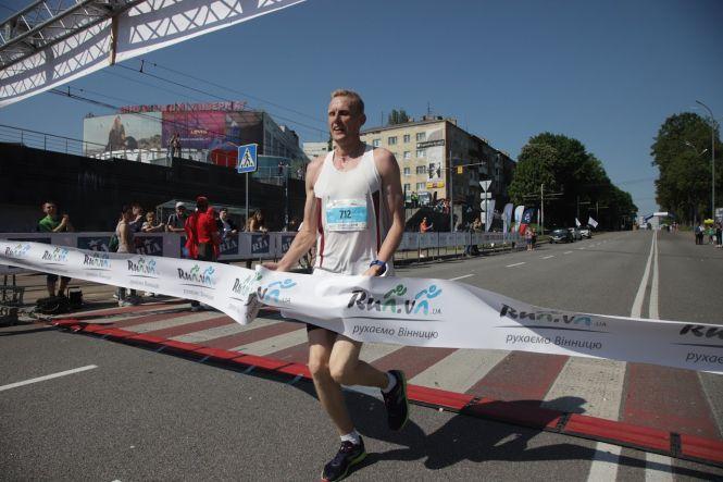 Новини Вінниці - фото з Вінницький напівмарафон:  хто вони – переможці  наймасовішого забігу міста Вінницький напівмарафон:  хто вони – переможці  наймасовішого забігу міста, фото №3 на сайті 20minut.ua