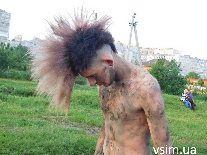 У Хмельницькому на «Rock&Buh» тусили єдинороги, пінгвінчик та рокери з кольоровими ірокезами, фото №11 на сайті vsim.ua