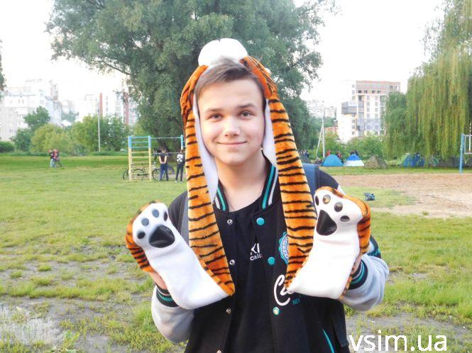 У Хмельницькому на «Rock&Buh» тусили єдинороги, пінгвінчик та рокери з кольоровими ірокезами, фото №8 на сайті vsim.ua