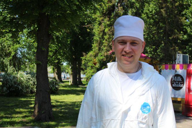 Новини Тернополя - фото з Тернопільські парки окроплюють від кліщів: від прогулянок варто утриматися Тернопільські парки окроплюють від кліщів: від прогулянок варто утриматися, фото №2 на сайті 20minut.ua