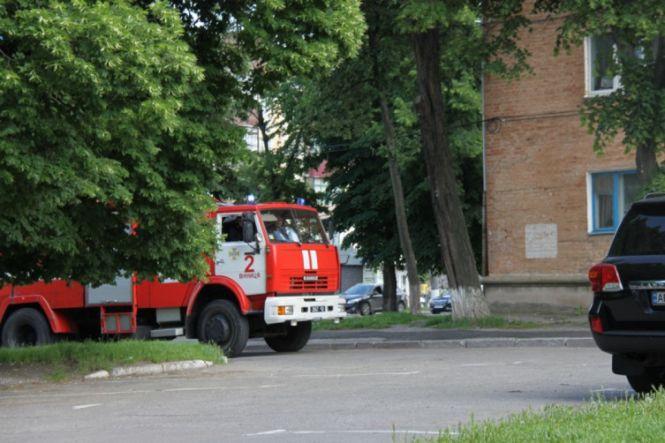 Новини Вінниці - фото з Евакуювали мешканців: на Київській «гасили пожежу» у 16-поверхівці Евакуювали мешканців: на Київській «гасили пожежу» у 16-поверхівці, фото №7 на сайті 20minut.ua