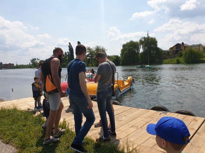 На Вишенському озері з'явився прокат катамаранів. Яка вартість розваги?, фото №2 на сайті 20minut.ua