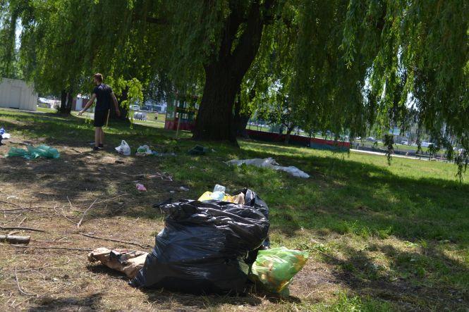 Новини Хмельницького - фото з Наслідки Rock&Buh: як виглядає Молодіжний парк після фестивалю (ФОТО) Наслідки Rock&Buh: як виглядає Молодіжний парк після фестивалю (ФОТО), фото №12 на сайті vsim.ua