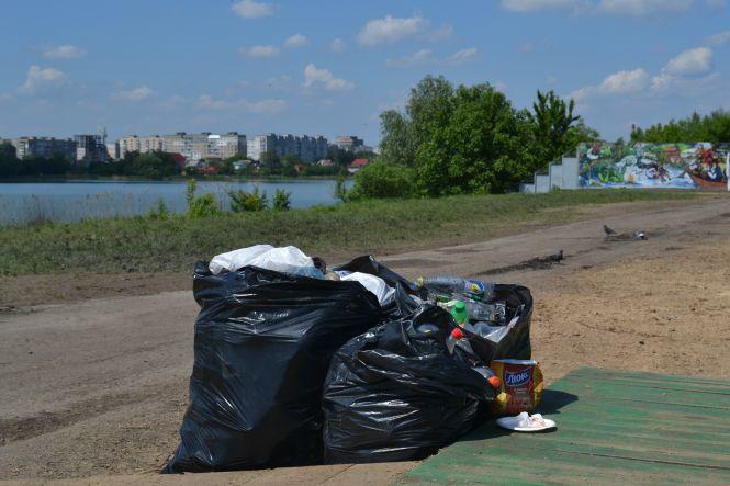 Новини Хмельницького - фото з Наслідки Rock&Buh: як виглядає Молодіжний парк після фестивалю (ФОТО) Наслідки Rock&Buh: як виглядає Молодіжний парк після фестивалю (ФОТО), фото №8 на сайті vsim.ua