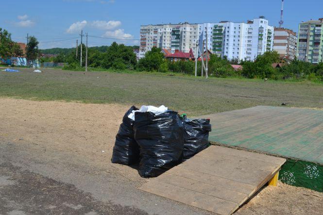 Новини Хмельницького - фото з Наслідки Rock&Buh: як виглядає Молодіжний парк після фестивалю (ФОТО) Наслідки Rock&Buh: як виглядає Молодіжний парк після фестивалю (ФОТО), фото №4 на сайті vsim.ua
