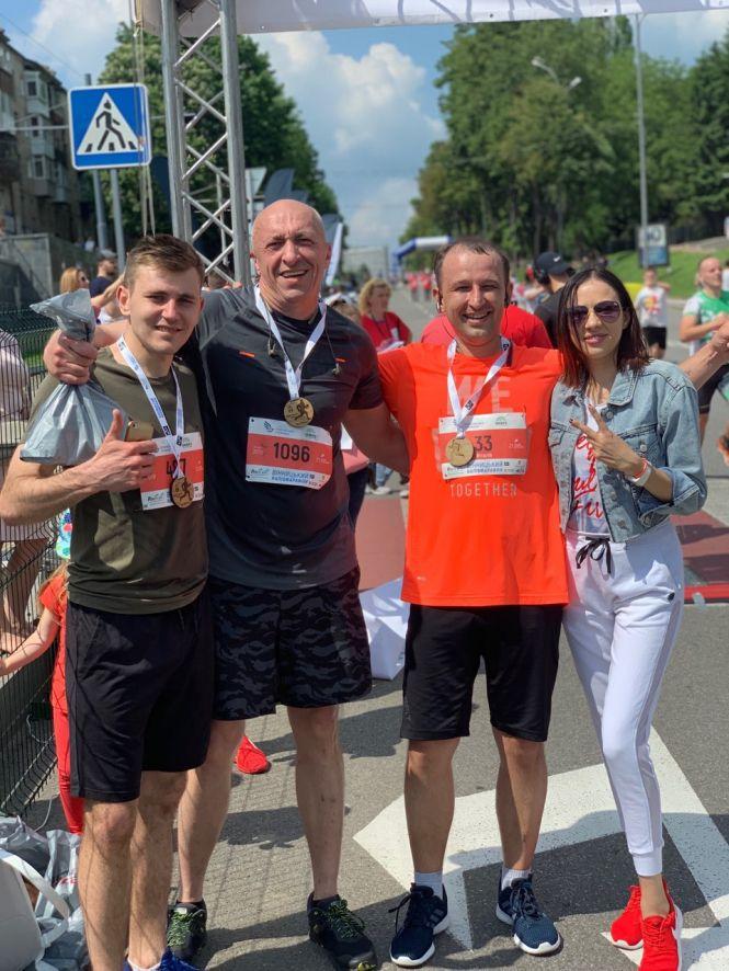 Новини Вінниці - фото з Три тисячі переможців. Спортсмени від 3 до 77 років бігали Вінницею Три тисячі переможців. Спортсмени від 3 до 77 років бігали Вінницею, фото №6 на сайті 20minut.ua