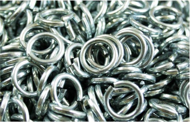 Новини Вінниці - фото з «Кольчуги колись робили і на слонів!» Краєзнавчий музей запрошує діток на майстер-клас з кольчугоплетіння «Кольчуги колись робили і на слонів!» Краєзнавчий музей запрошує діток на майстер-клас з кольчугоплетіння, фото №4 на сайті 20minut.ua