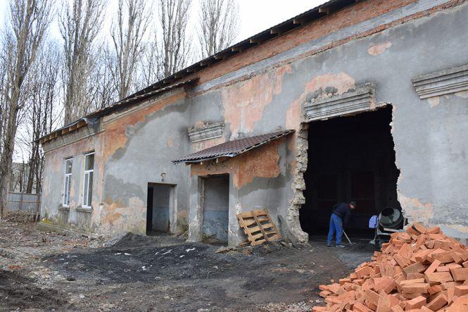 Новини Вінниці - фото з Виділено ще мільон на реконструкцію сільського будинку культури (Прес-служба Миколи Кучера) Виділено ще мільон на реконструкцію сільського будинку культури (Прес-служба Миколи Кучера), фото №3 на сайті 20minut.ua
