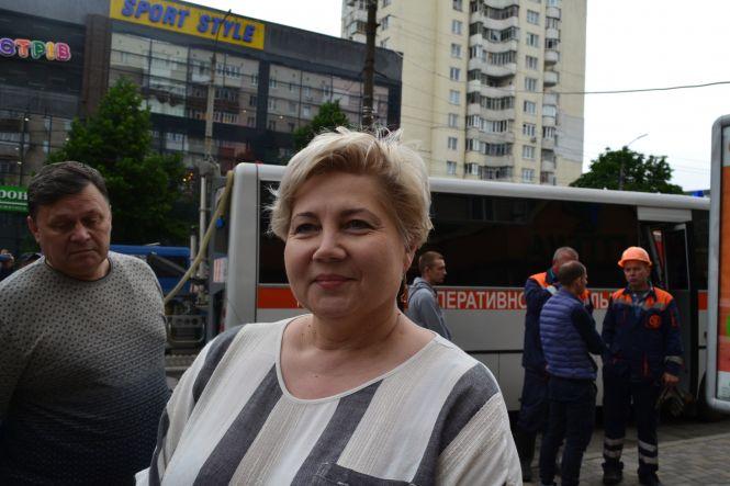 Новини Хмельницького - фото з У центрі Хмельницького горіла перша аптека У центрі Хмельницького горіла перша аптека, фото №1 на сайті vsim.ua