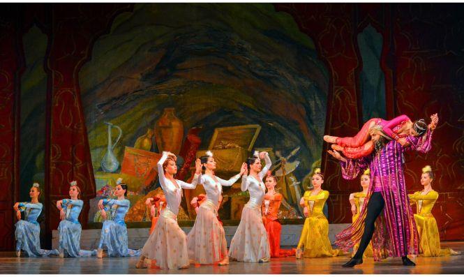 «Тисяча і одна ніч» під відкритим небом Палацу Потоцьких, фото №7 на сайті 20minut.ua