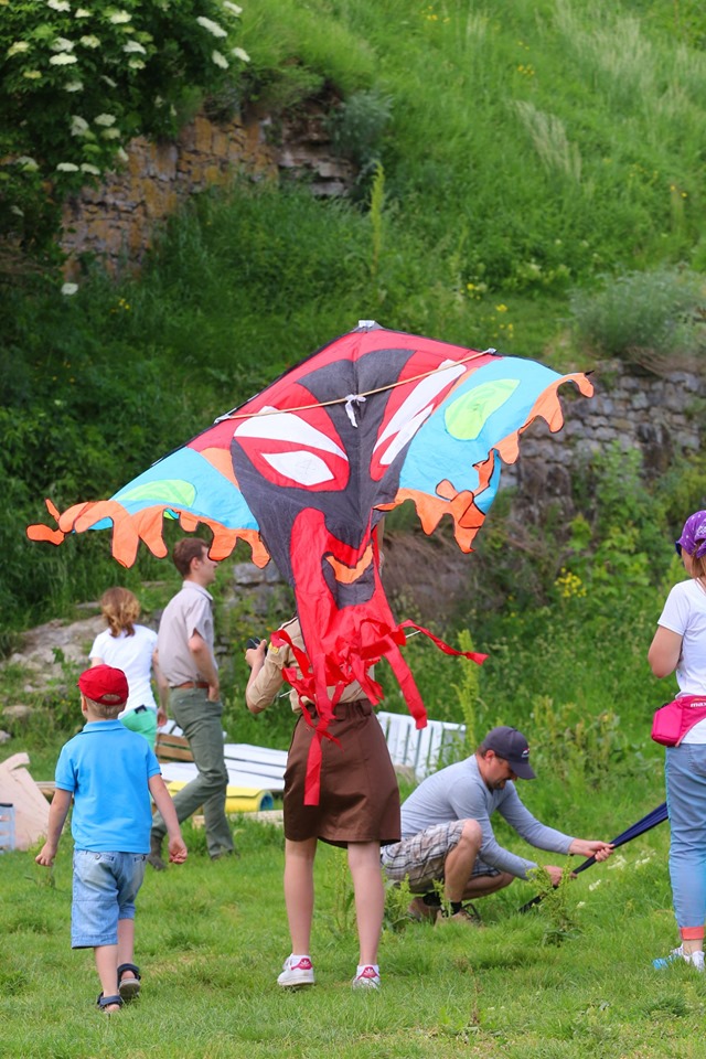 Новини Кам'янця-Подільського - фото з Над Кам'янцем літали змії (ФОТО) Над Кам'янцем літали змії (ФОТО), фото №12 на сайті 20minut.ua