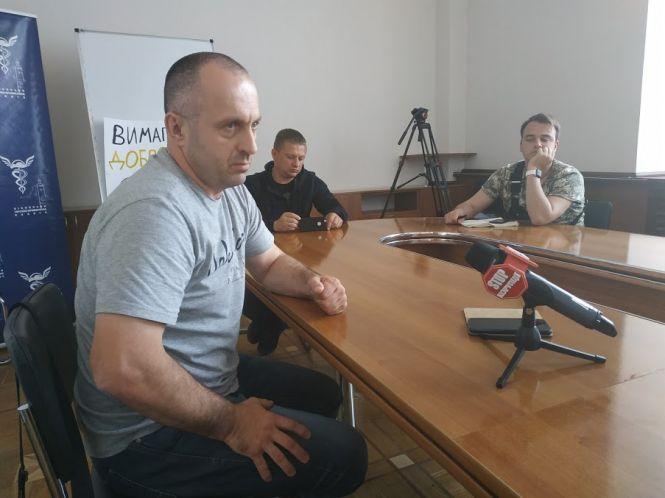 Новини Вінниці - фото з Мати екс-дільничного, що кийком розбив обличчя підлітку, погрожує суду голодуванням Мати екс-дільничного, що кийком розбив обличчя підлітку, погрожує суду голодуванням, фото №5 на сайті 20minut.ua