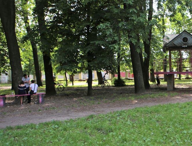 «Увечері сюди йдуть з пивом» Збирають підписи, щоб заспокоїти буремний «Хімік», фото №3 на сайті 20minut.ua