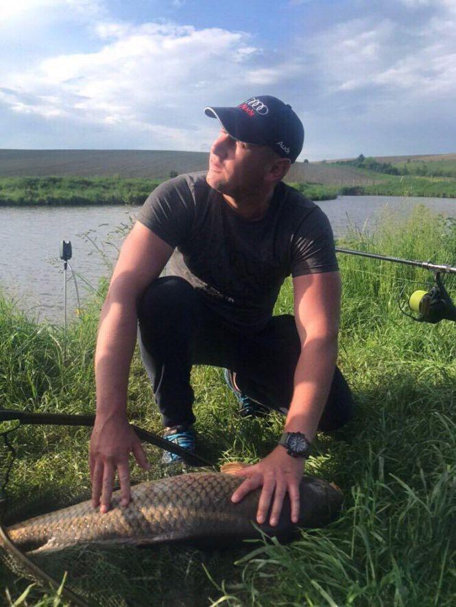 Новини Тернополя - фото з Фото дня: на Тернопільщині рибалка впіймав 22-кілограмову рибину та відпустив її Фото дня: на Тернопільщині рибалка впіймав 22-кілограмову рибину та відпустив її, фото №1 на сайті 20minut.ua