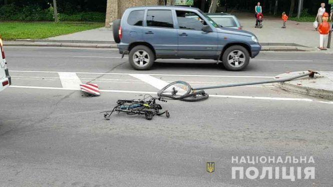 Новини Вінниці - фото з На Хмельницькому шосе «швидка» збила 14-річну велосипедистку. Шукають свідків На Хмельницькому шосе «швидка» збила 14-річну велосипедистку. Шукають свідків, фото №3 на сайті 20minut.ua