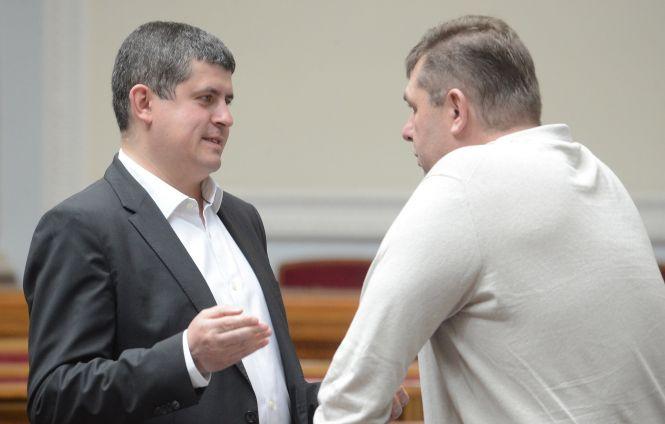 Новини Хмельницького - фото з Закон про ТСК випише процедуру імпічменту (прес-служба газети "Голос України") Закон про ТСК випише процедуру імпічменту (прес-служба газети "Голос України"), фото №1 на сайті vsim.ua