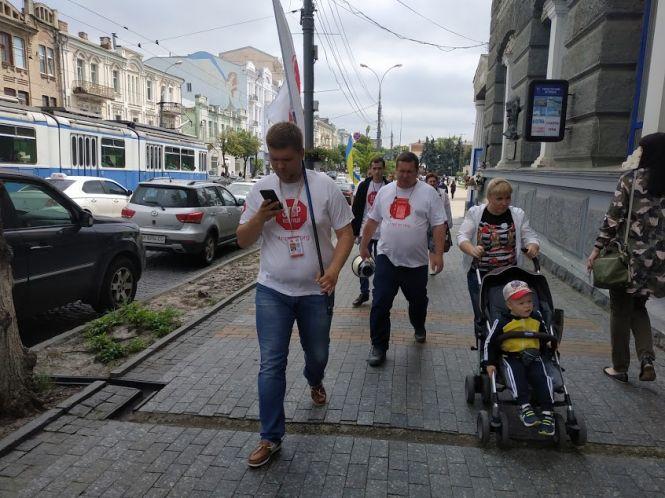 Новини Вінниці - фото з Мати екс-дільничного, що кийком розбив обличчя підлітку, погрожує суду голодуванням Мати екс-дільничного, що кийком розбив обличчя підлітку, погрожує суду голодуванням, фото №1 на сайті 20minut.ua