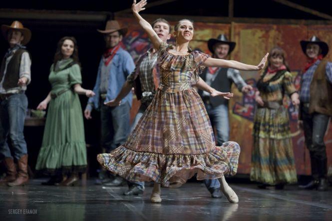 Новини Вінниці - фото з Джаз і циркова акробатика на OPERAFEST: дітей чекає мюзикл «Пригоди Гекльберрі Фінна» Джаз і циркова акробатика на OPERAFEST: дітей чекає мюзикл «Пригоди Гекльберрі Фінна», фото №5 на сайті 20minut.ua