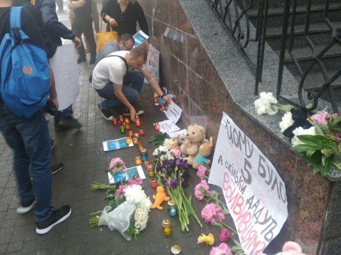 Новини Тернополя - фото з "Йому було 5, а скільки "дадуть" вбивцям?": тернопільські активісти про смерть Кирила Тлявова "Йому було 5, а скільки "дадуть" вбивцям?": тернопільські активісти про смерть Кирила Тлявова, фото №2 на сайті 20minut.ua