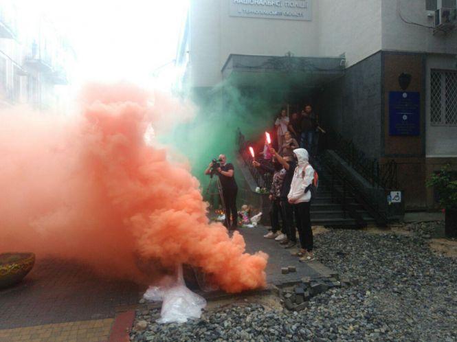 Новини Тернополя - фото з "Йому було 5, а скільки "дадуть" вбивцям?": тернопільські активісти про смерть Кирила Тлявова "Йому було 5, а скільки "дадуть" вбивцям?": тернопільські активісти про смерть Кирила Тлявова, фото №3 на сайті 20minut.ua