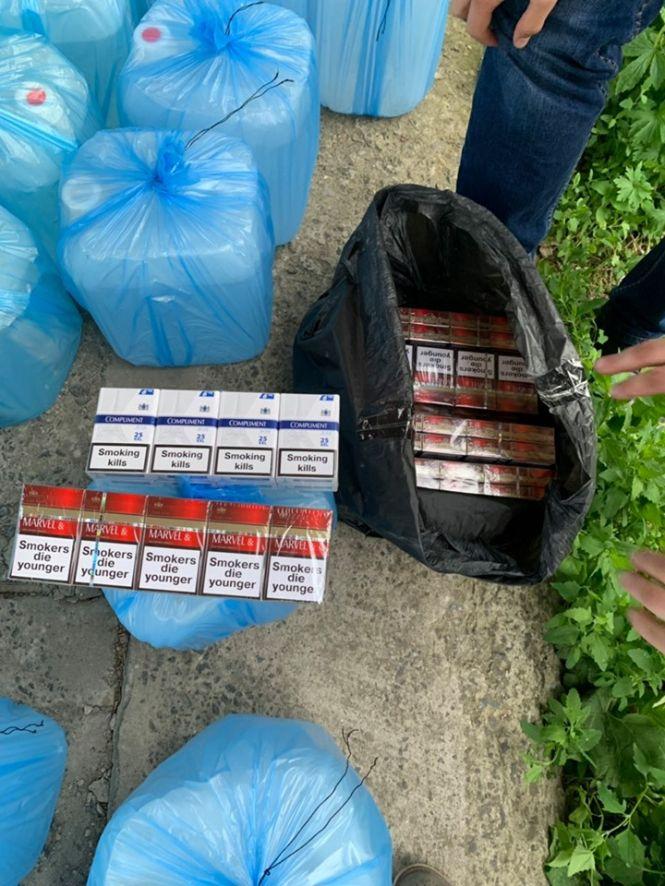 Новини Хмельницького - фото з "Горілка" на розлив. У Хмельницькому "накрили" підпільний алкоцех "Горілка" на розлив. У Хмельницькому "накрили" підпільний алкоцех, фото №2 на сайті vsim.ua