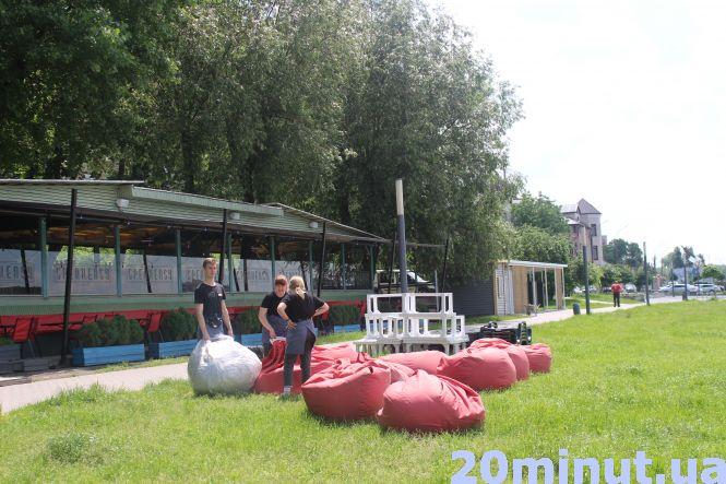 Новини Тернополя - фото з Воду в Ставі ще не перевірили, але тернополяни пляжний сезон вже розпочали Воду в Ставі ще не перевірили, але тернополяни пляжний сезон вже розпочали, фото №5 на сайті 20minut.ua