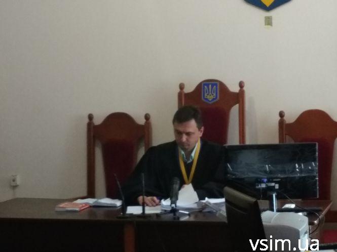 Новини Хмельницького - фото з Резонансна ДТП з освітянами: Миколаїв не визнає вину і хоче додому Резонансна ДТП з освітянами: Миколаїв не визнає вину і хоче додому, фото №6 на сайті vsim.ua