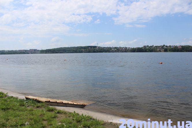 Новини Тернополя - фото з Воду в Ставі ще не перевірили, але тернополяни пляжний сезон вже розпочали Воду в Ставі ще не перевірили, але тернополяни пляжний сезон вже розпочали, фото №7 на сайті 20minut.ua