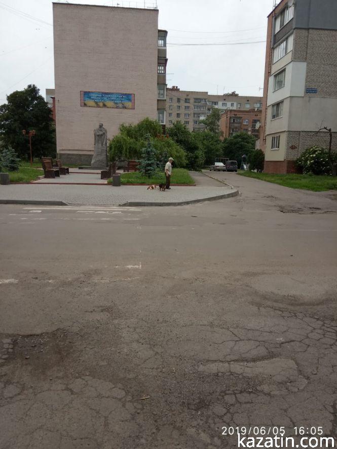 Козятин сьогодні: територія поблизу райлікарні, фото №2 на сайті 20minut.ua